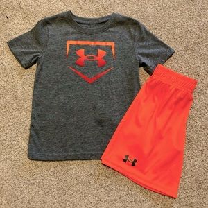 Under Armour size 5 set gray and orange.